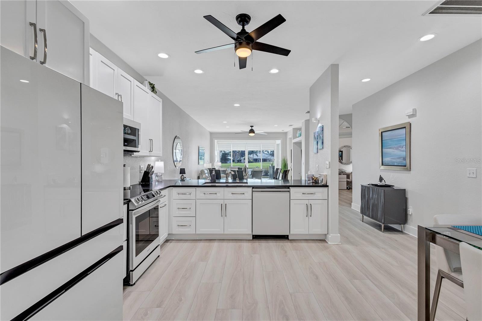 Image 21 of 62 For 6912 Stoneywalk Court