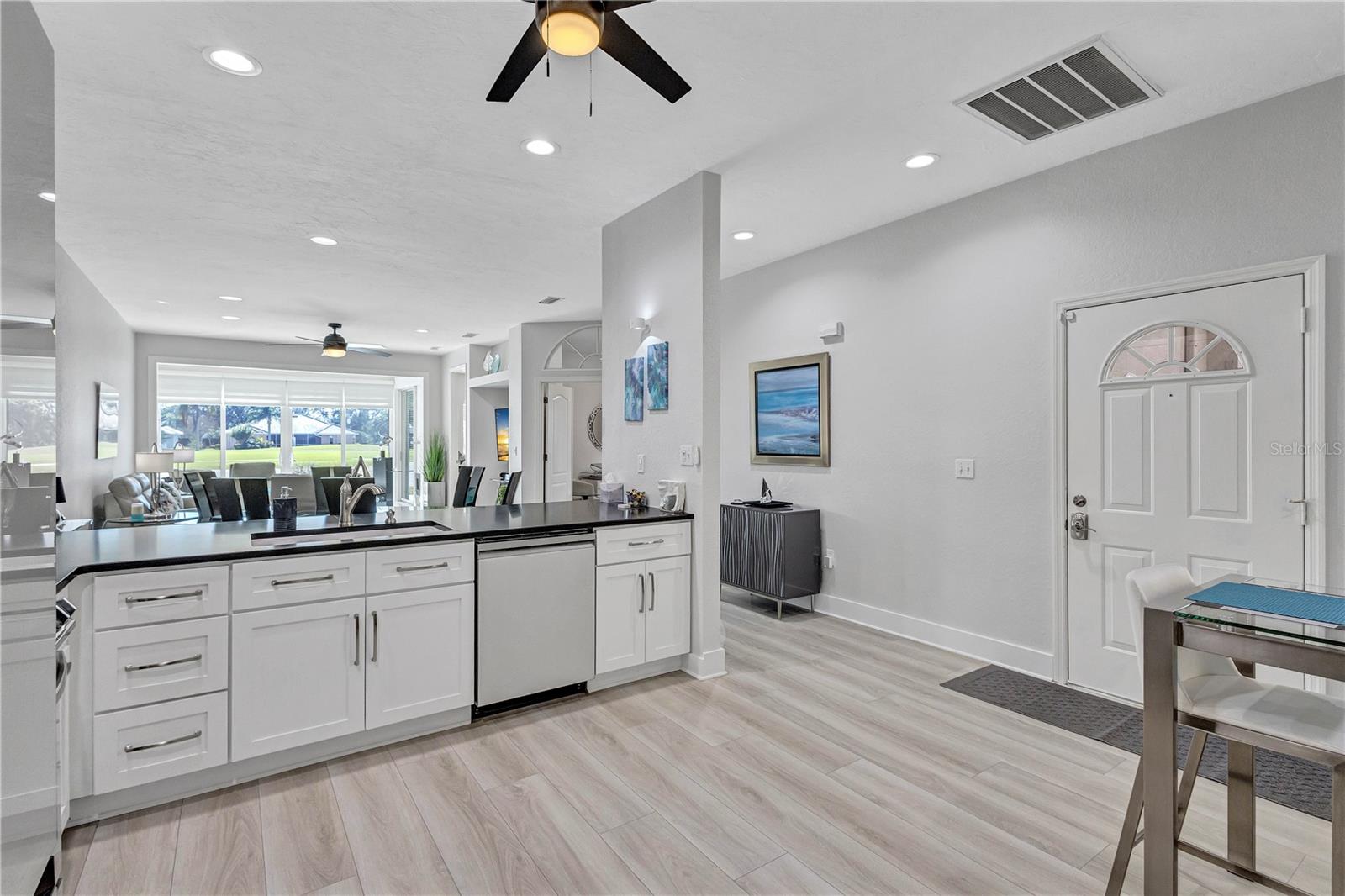 Image 22 of 62 For 6912 Stoneywalk Court