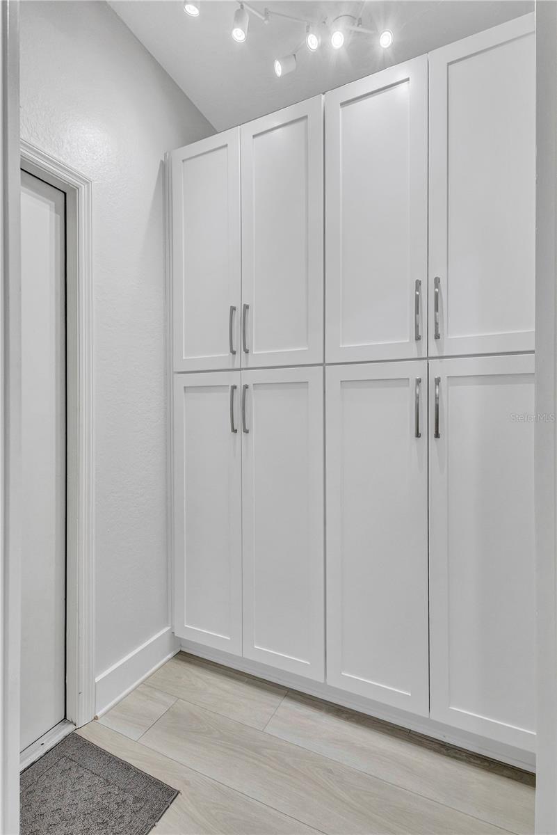 Image 25 of 62 For 6912 Stoneywalk Court