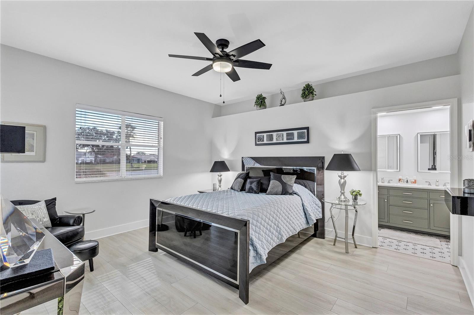 Image 26 of 62 For 6912 Stoneywalk Court