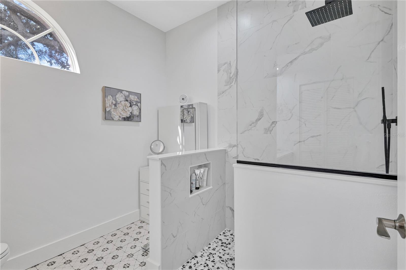 Image 31 of 62 For 6912 Stoneywalk Court