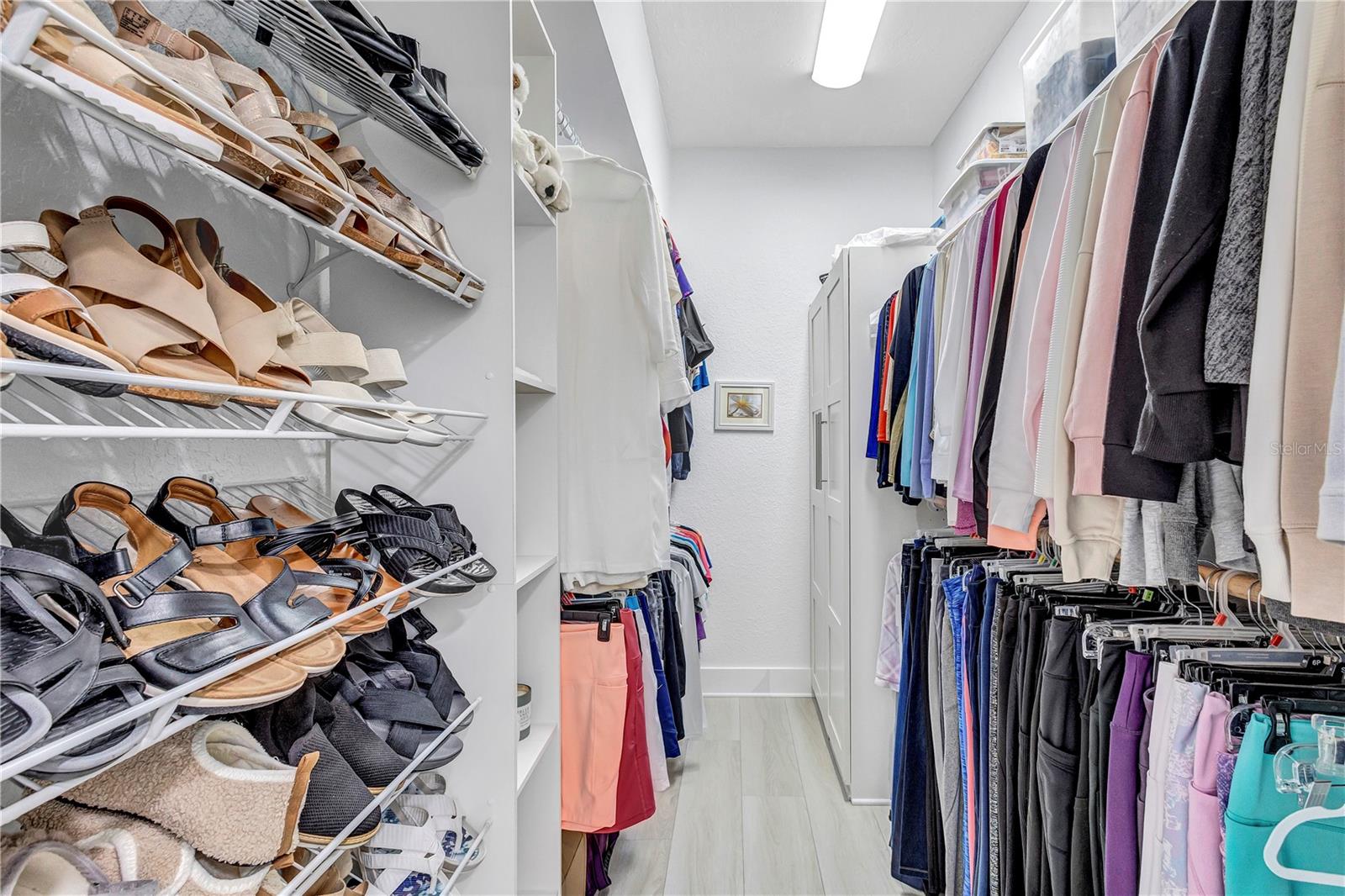 Image 33 of 62 For 6912 Stoneywalk Court