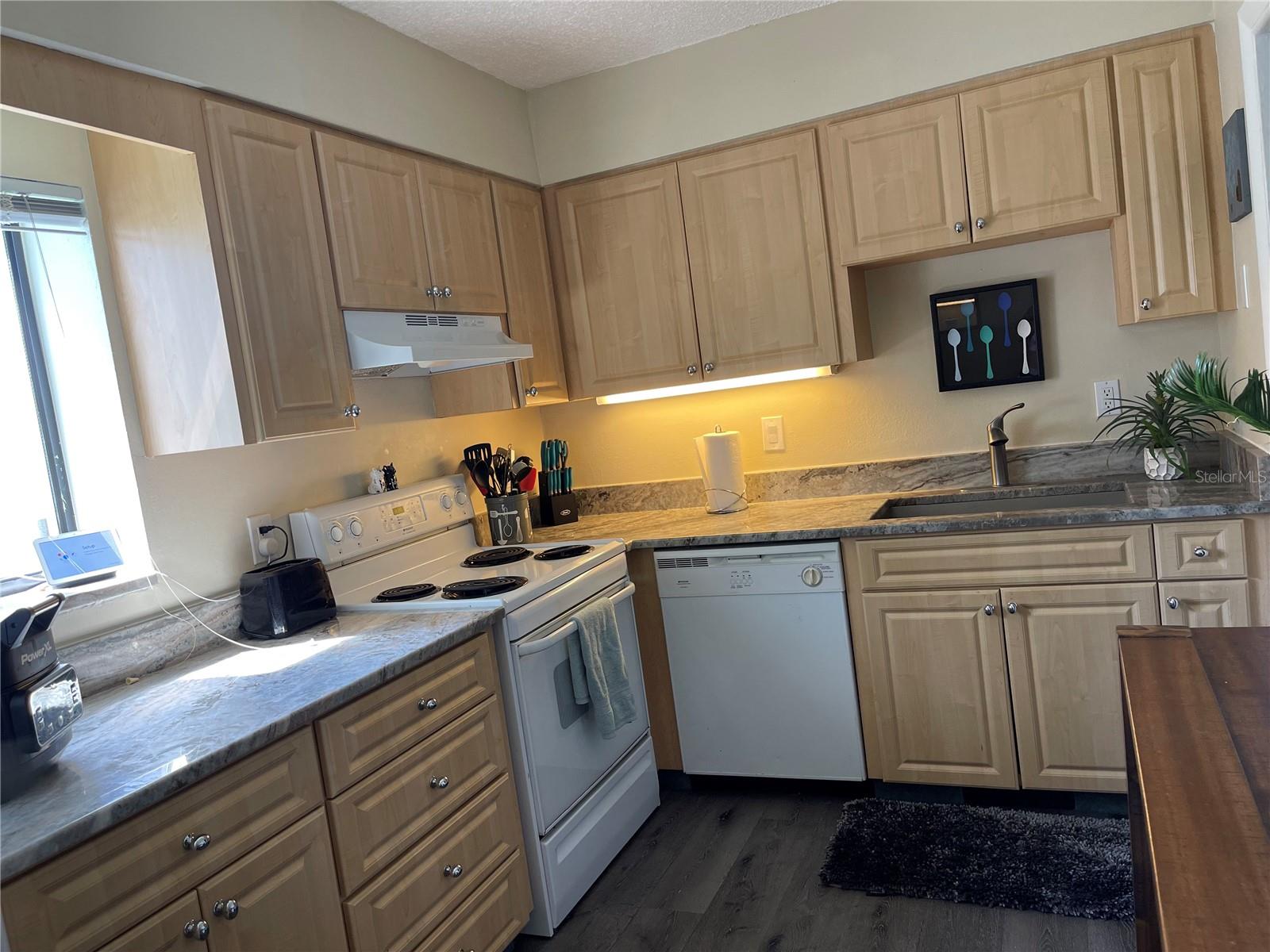 Image 6 of 20 For 8800 Bardmoor Boulevard 23