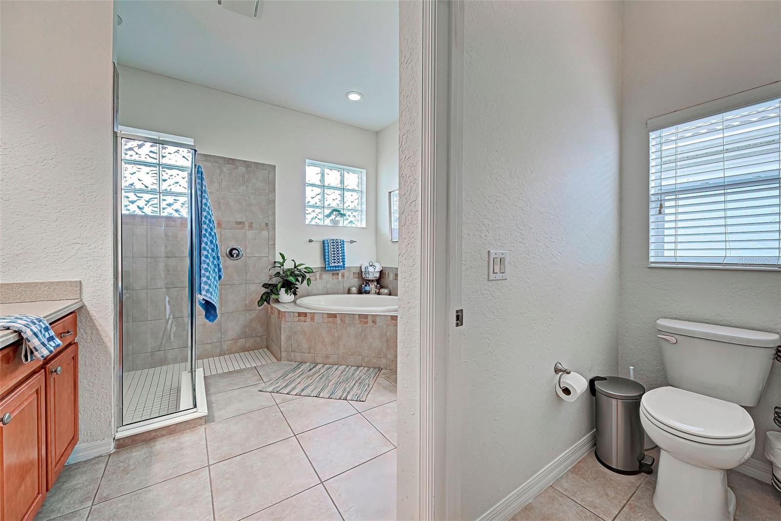 Image 60 of 93 For 12086 Granite Woods Loop