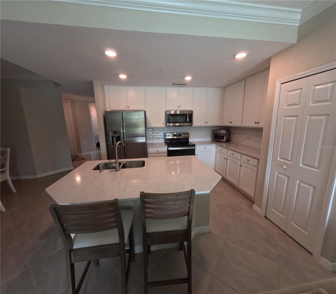 Image 5 of 23 For 17626 Gawthrop Drive 201