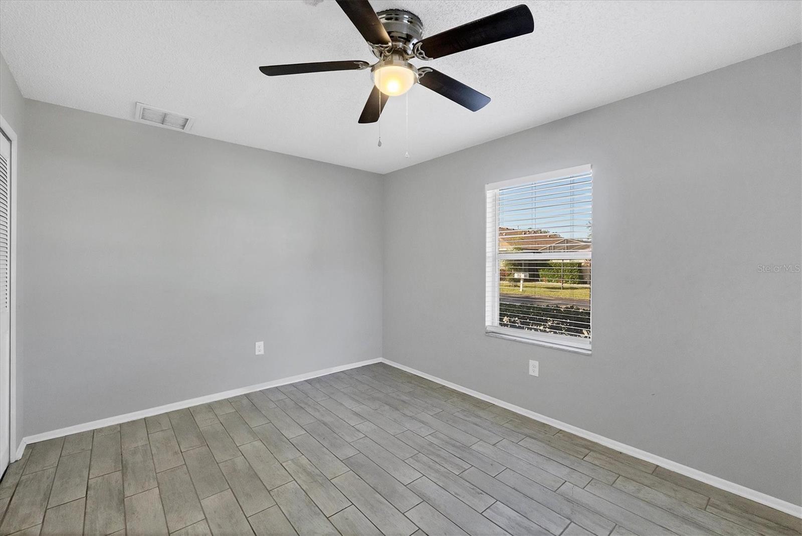 Image 17 of 30 For 4148 Center Pointe Circle 60a