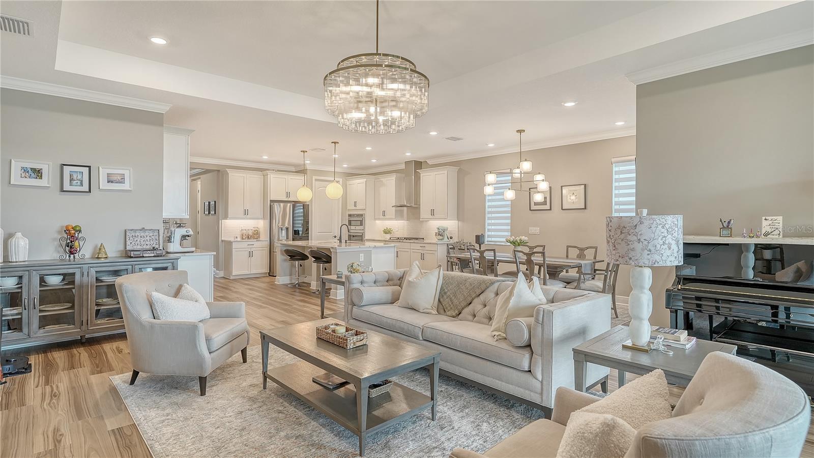 Image 10 of 75 For 17543 Savory Mist Circle