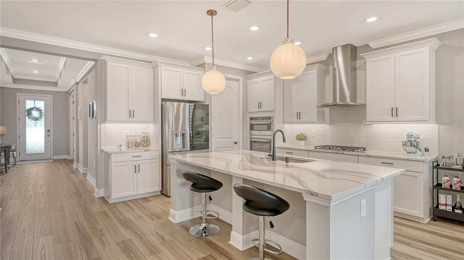 Image 11 of 75 For 17543 Savory Mist Circle