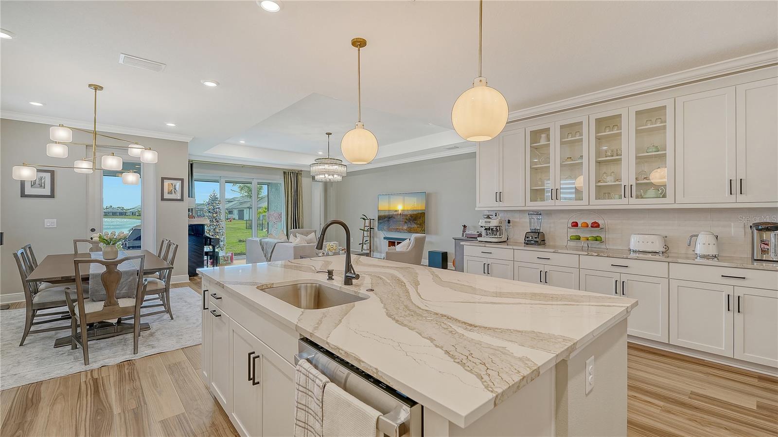 Image 15 of 75 For 17543 Savory Mist Circle