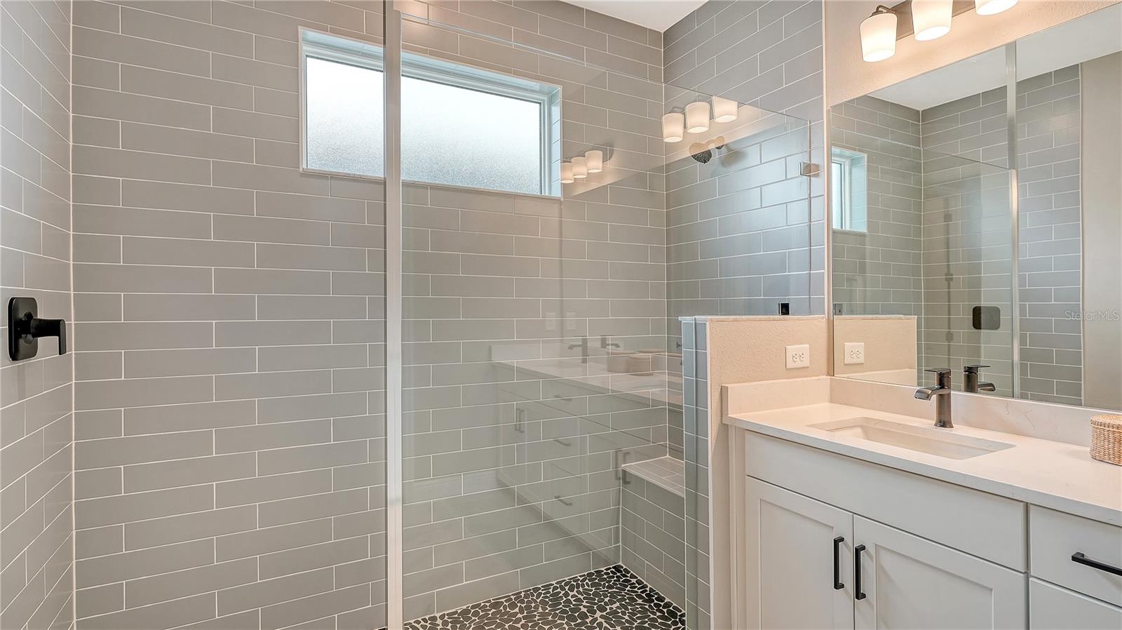 Image 27 of 75 For 17543 Savory Mist Circle