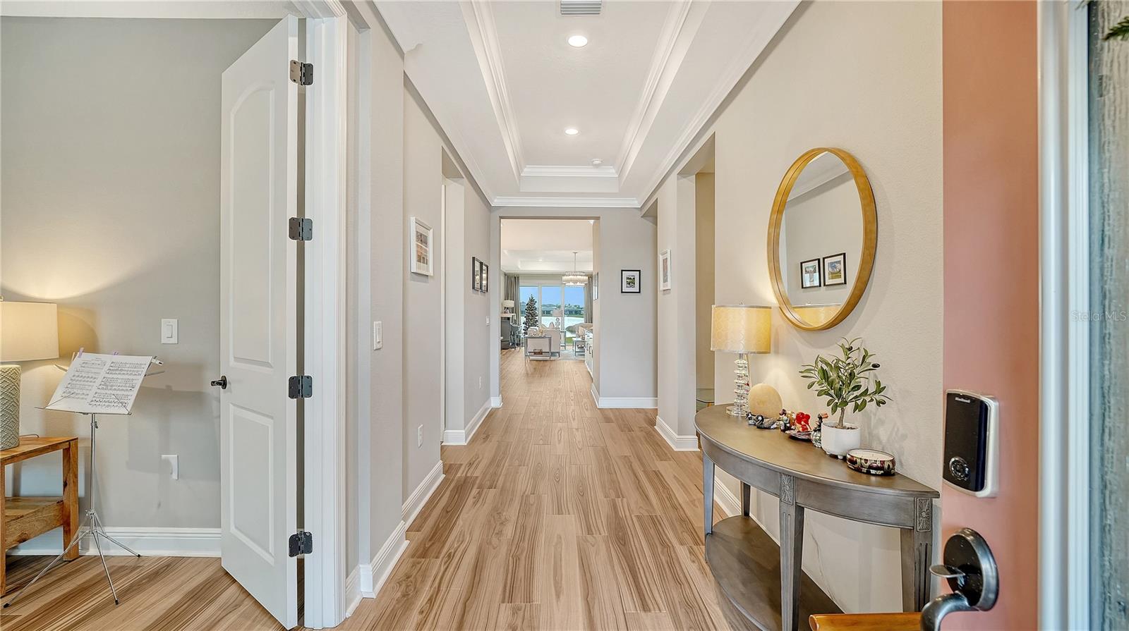 Image 4 of 75 For 17543 Savory Mist Circle