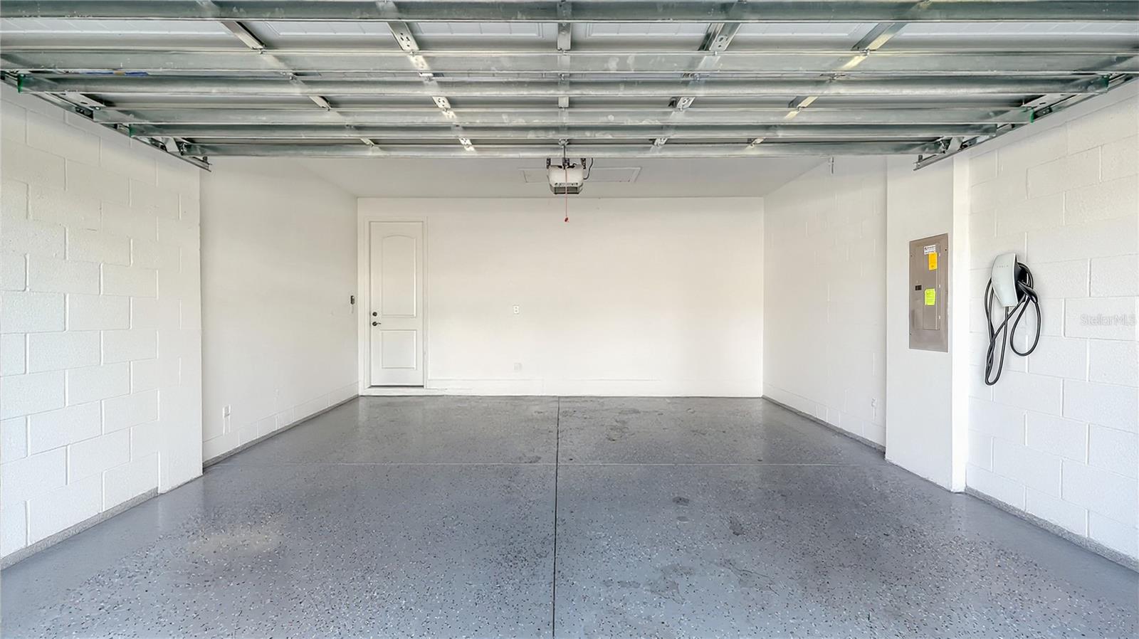 Image 41 of 75 For 17543 Savory Mist Circle