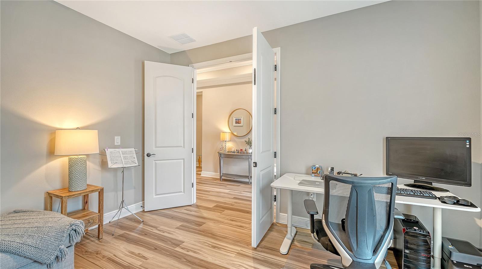 Image 6 of 75 For 17543 Savory Mist Circle