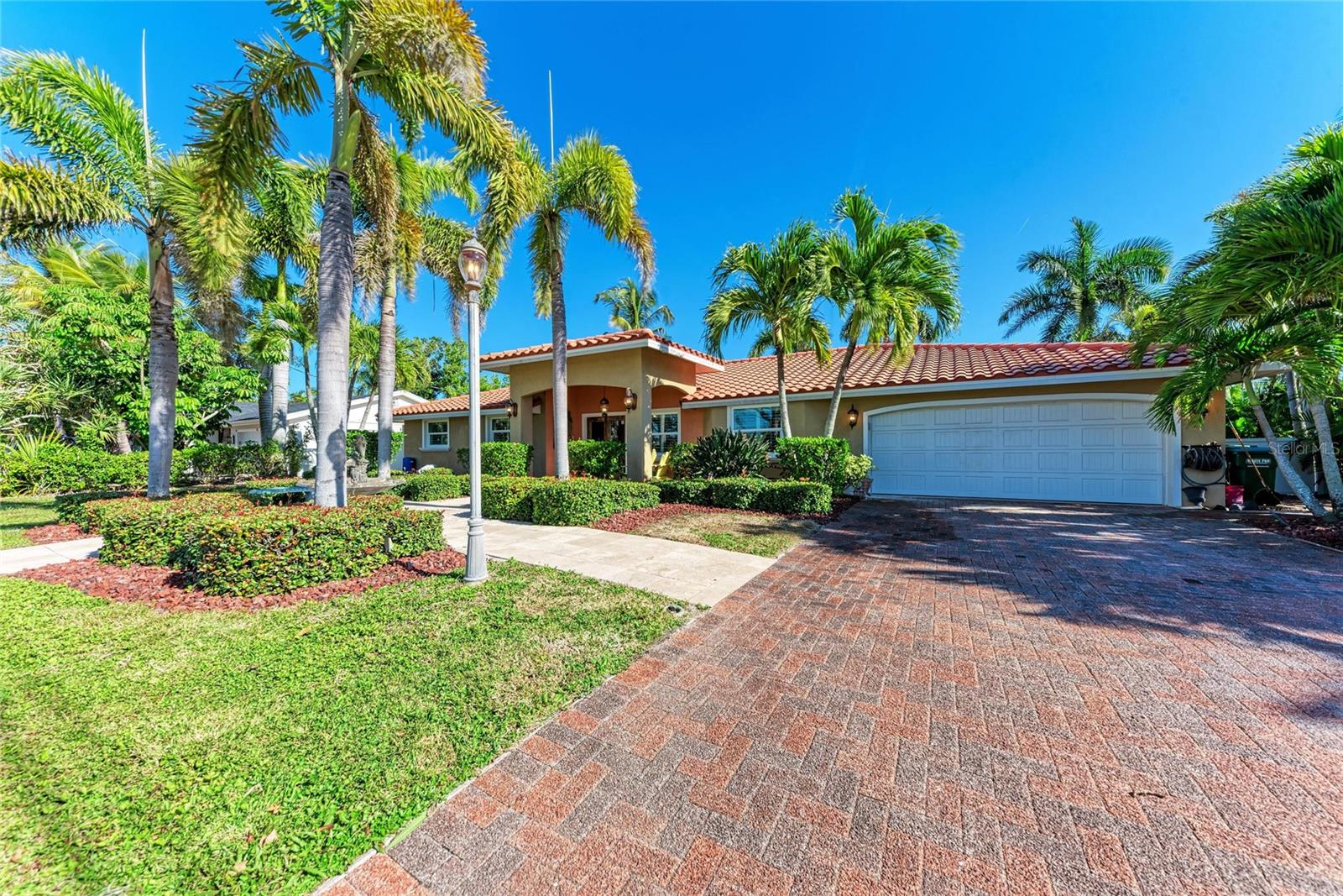 Image 12 of 68 For 608 Hampshire Lane