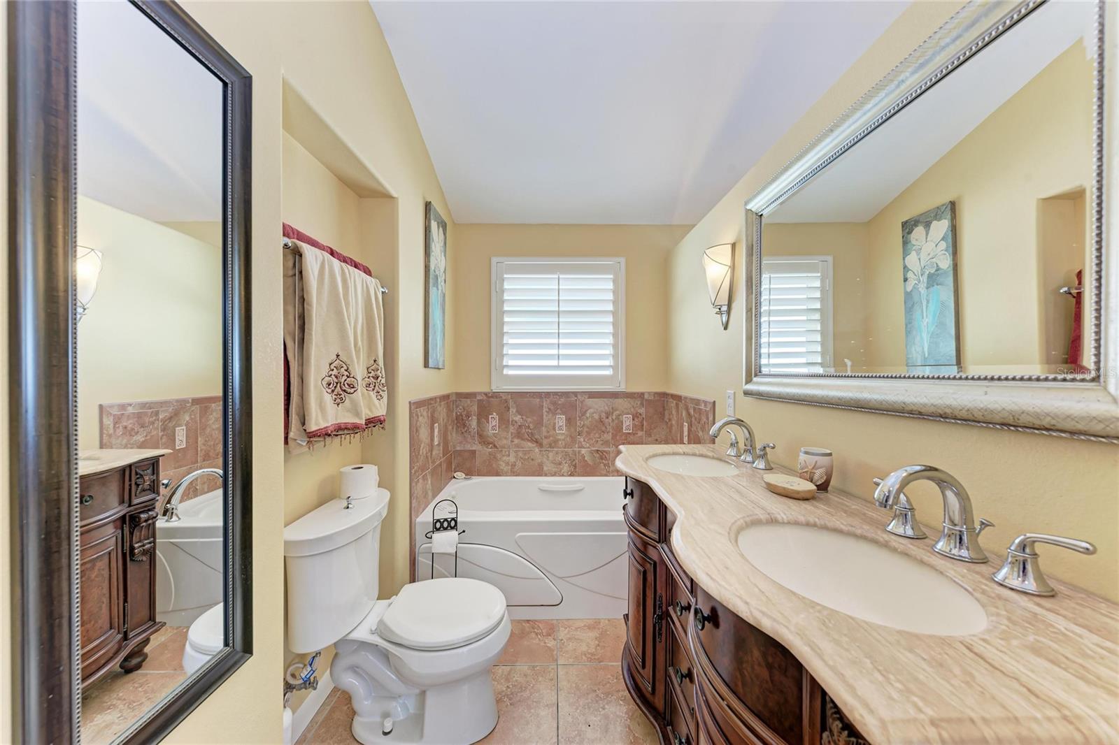 Image 33 of 68 For 608 Hampshire Lane