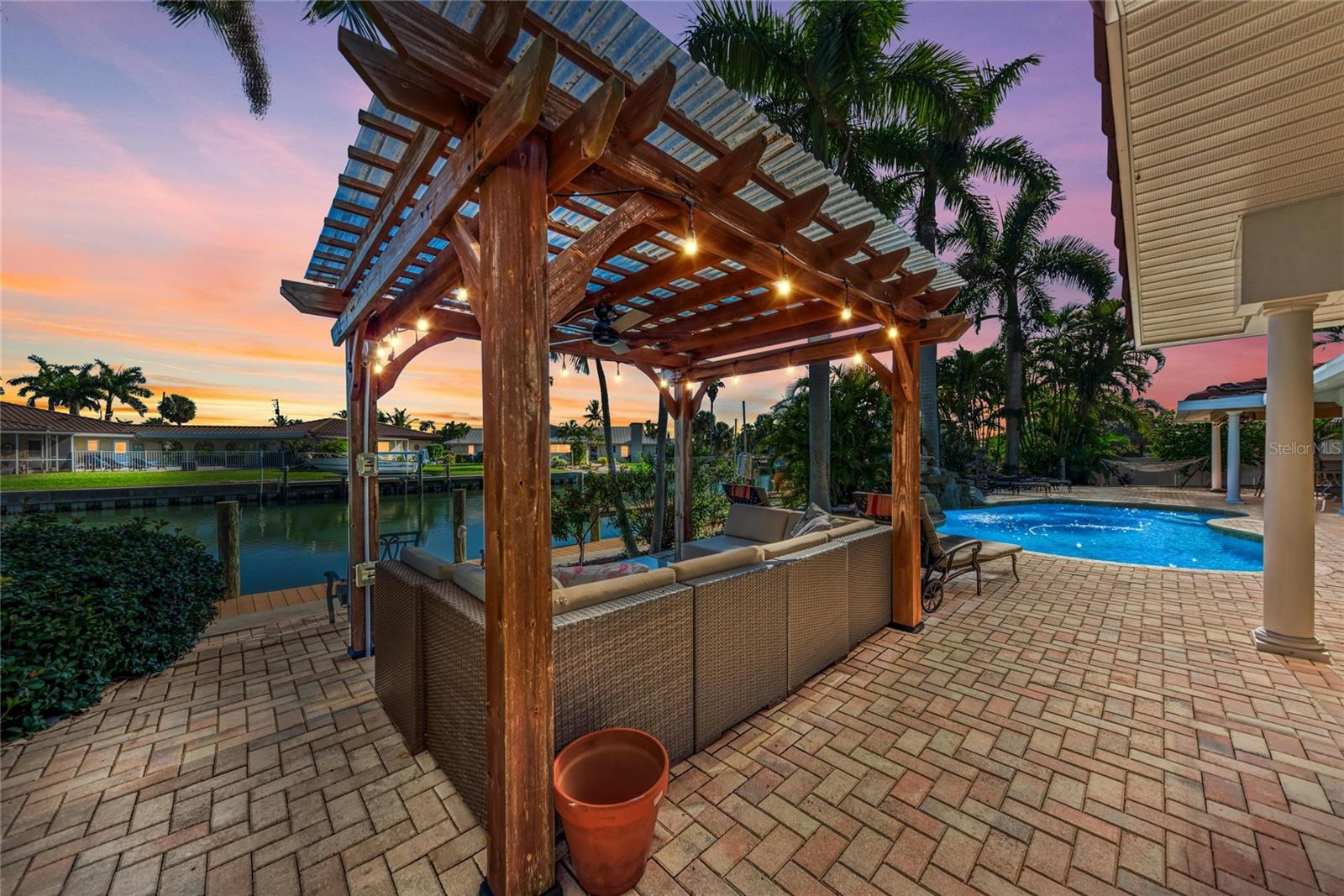 Image 5 of 68 For 608 Hampshire Lane