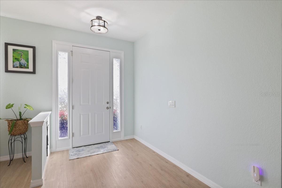 Image 2 of 45 For 8 And 10 Abaft Place