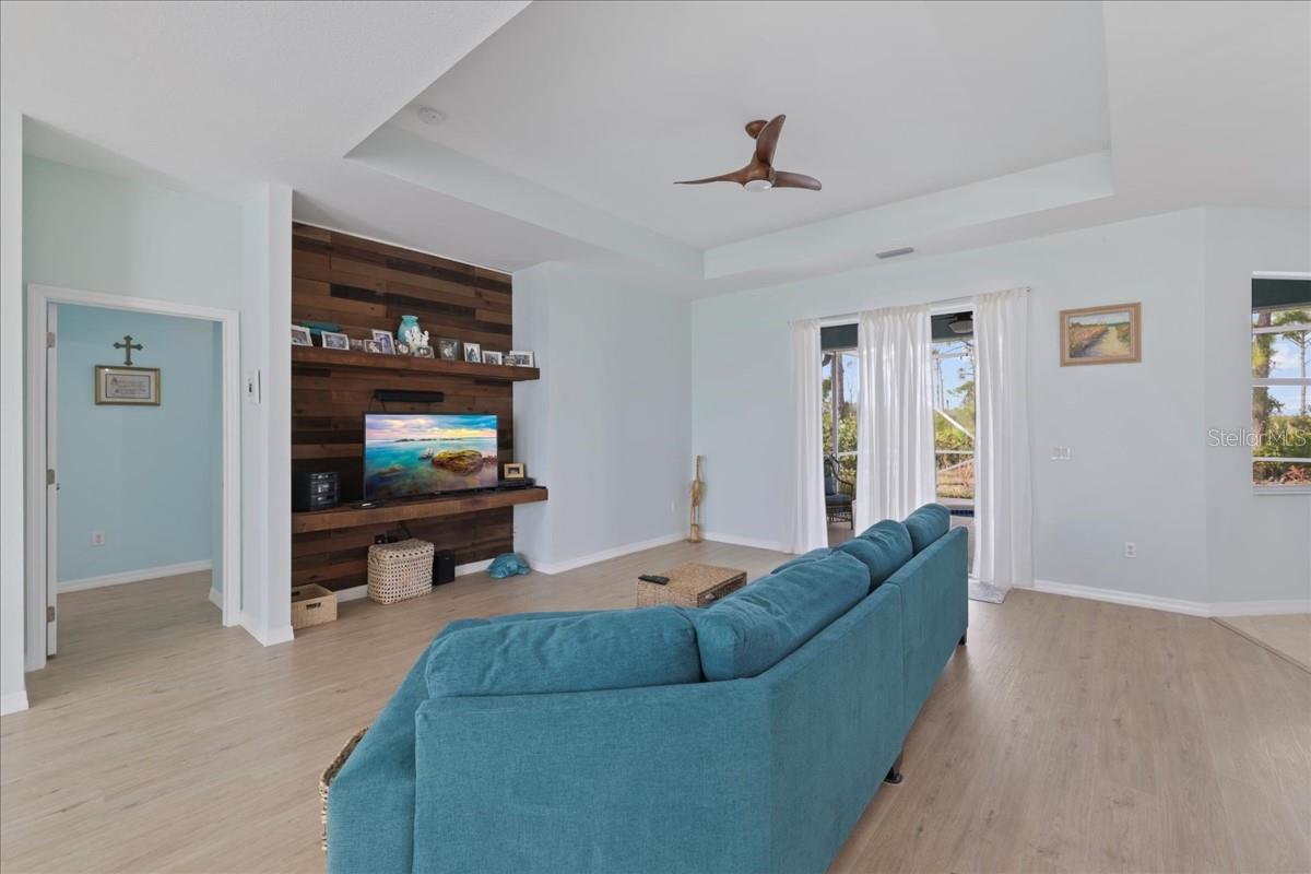 Image 5 of 45 For 8 And 10 Abaft Place