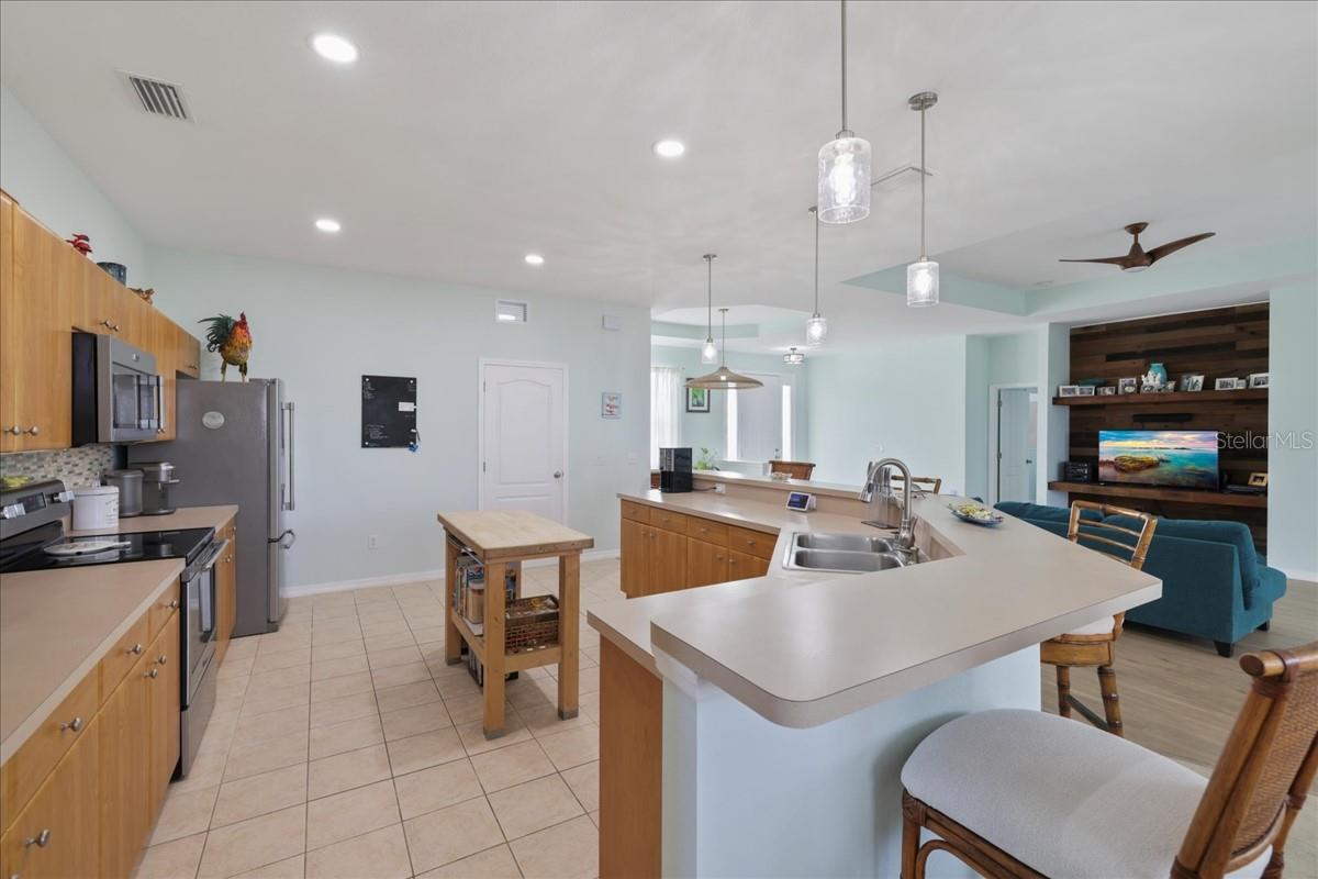 Image 9 of 45 For 8 And 10 Abaft Place