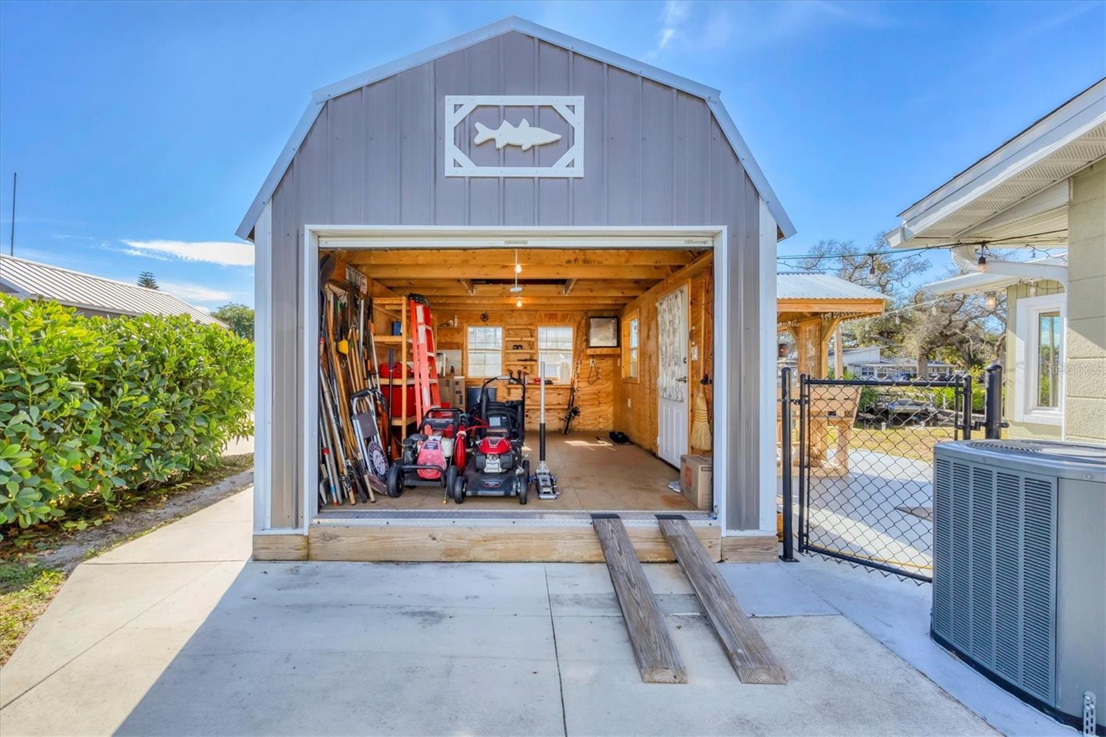 Image 25 of 43 For 825 5th Street