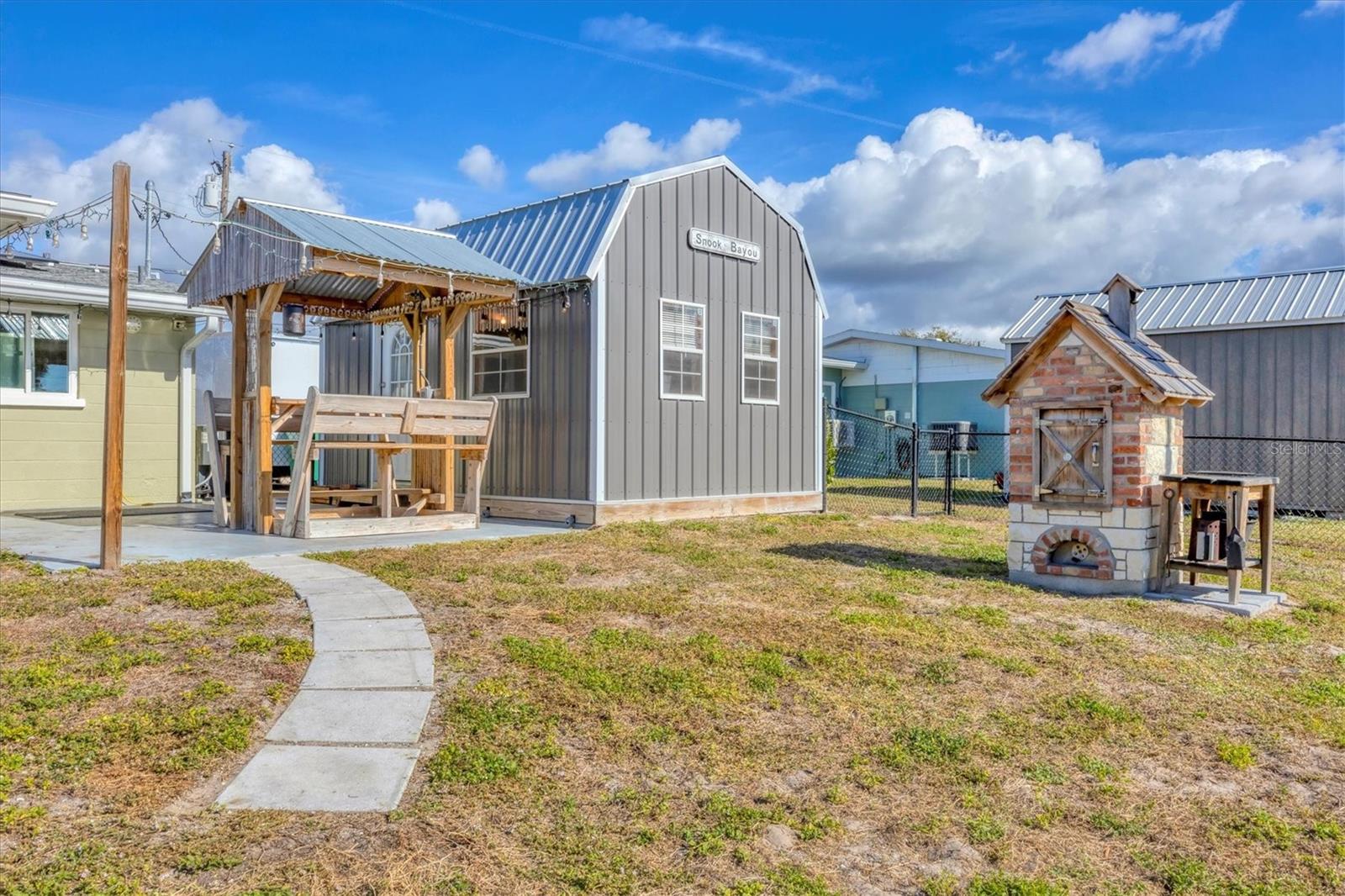 Image 30 of 43 For 825 5th Street