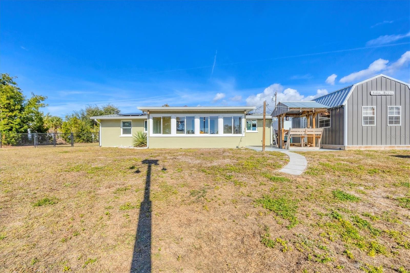 Image 32 of 43 For 825 5th Street