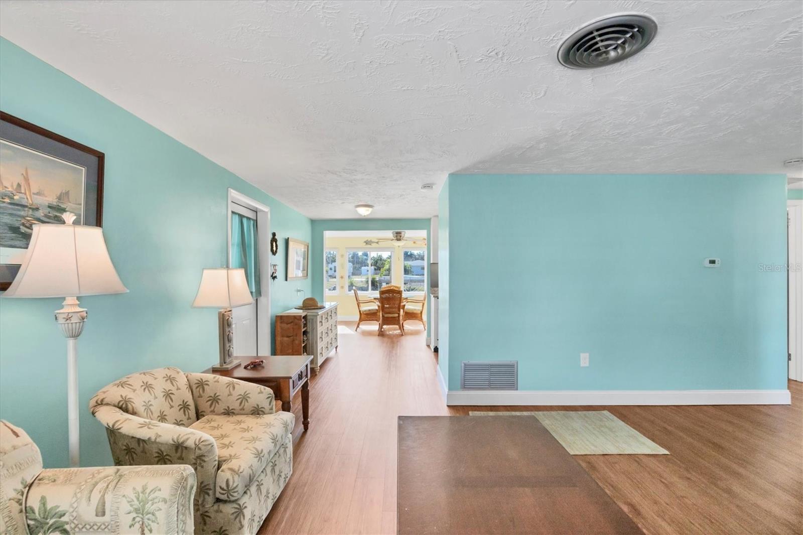 Image 9 of 43 For 825 5th Street