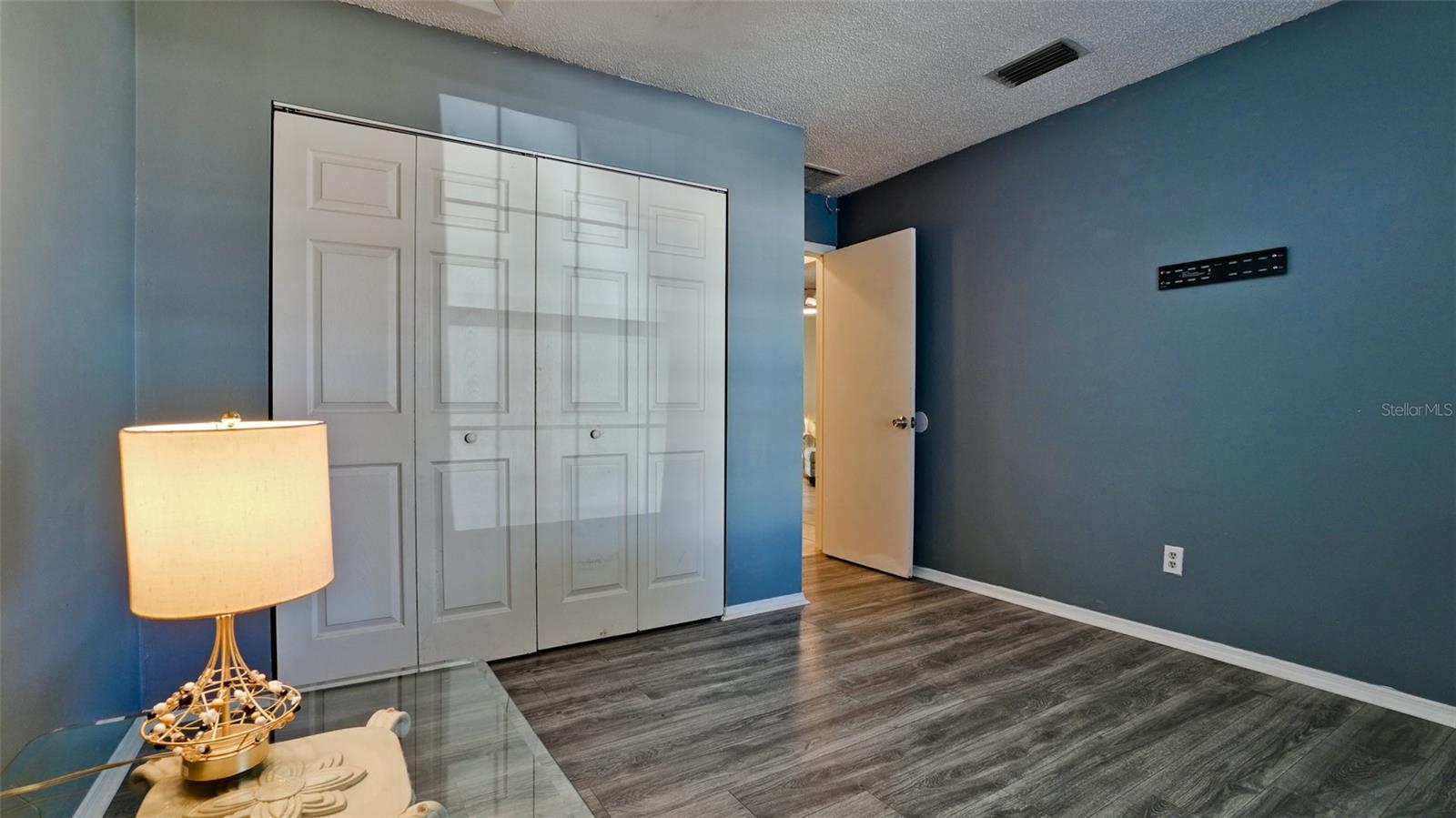 Image 17 of 50 For 7811 43rd Avenue Drive W 19-a