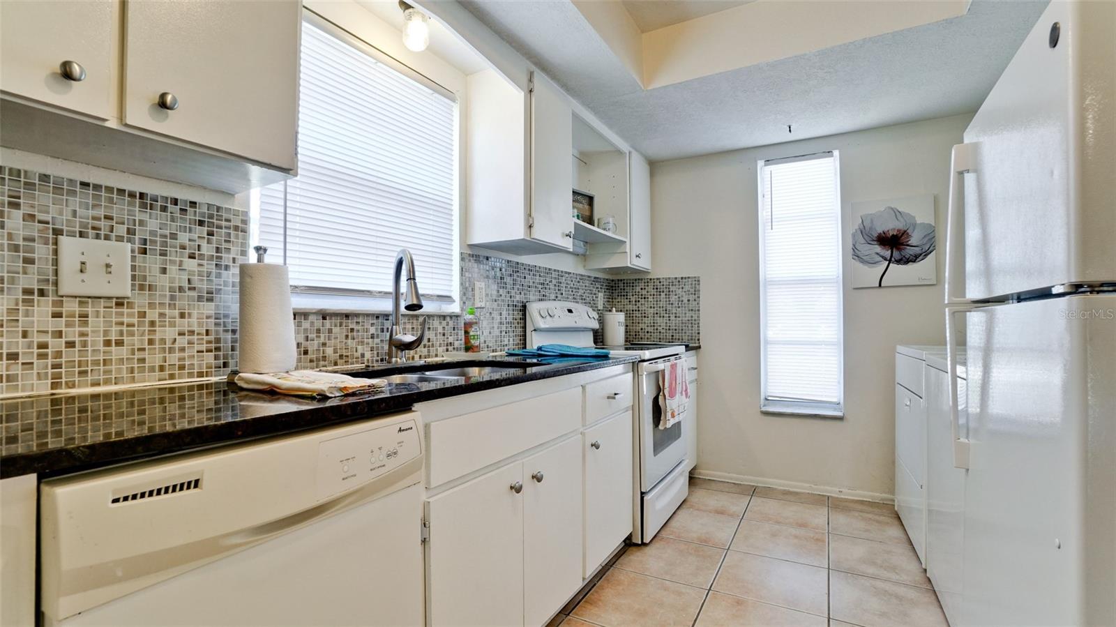 Image 4 of 50 For 7811 43rd Avenue Drive W 19-a