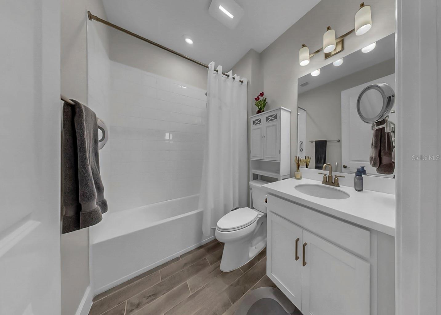 Image 31 of 59 For 11120 Devonbridge Drive