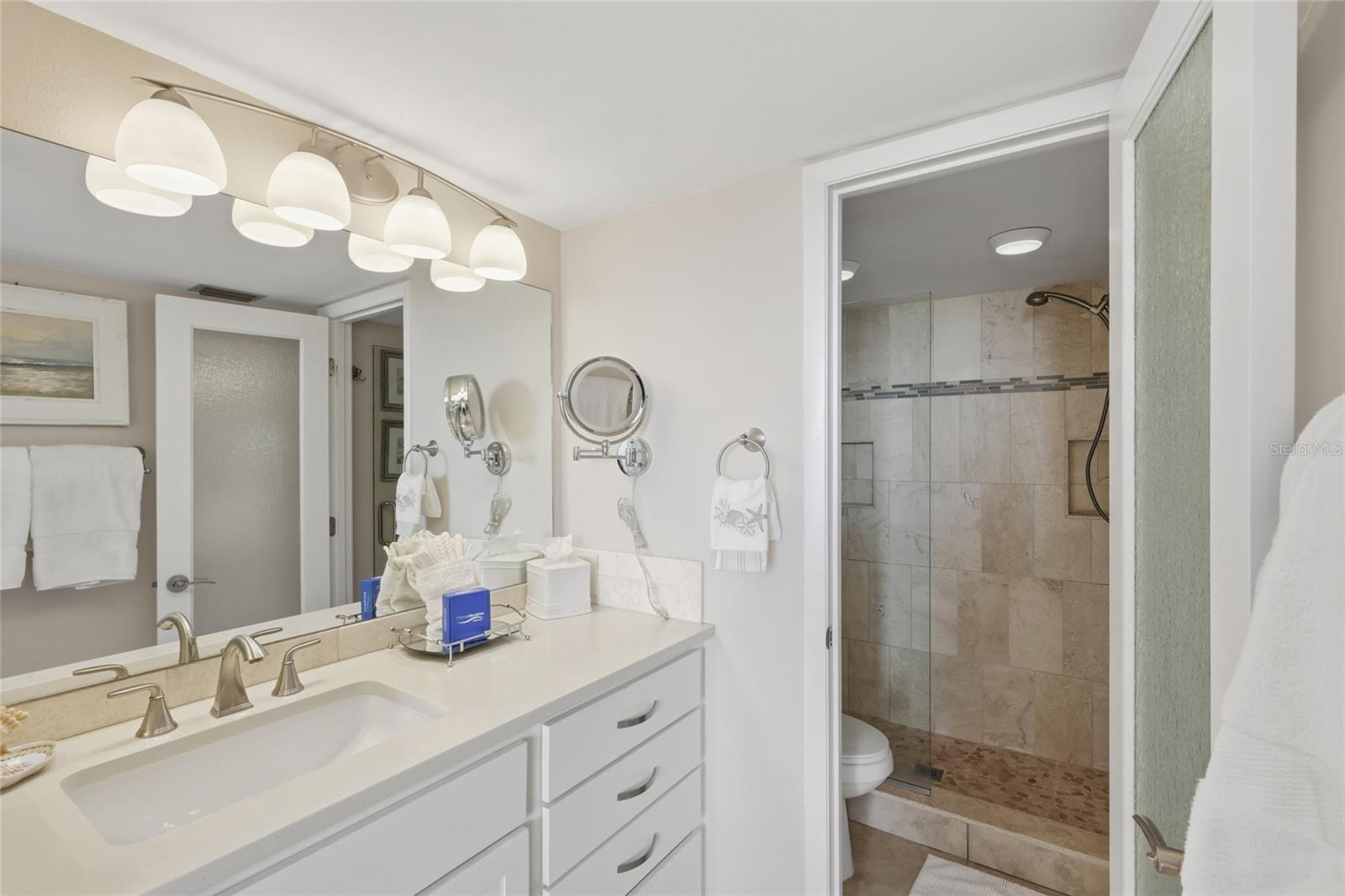 Image 22 of 62 For 1975 Gulf Of Mexico Drive G4-309