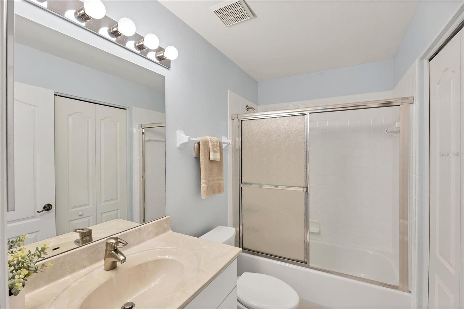 Image 26 of 78 For 8735 Olde Hickory Avenue 8303