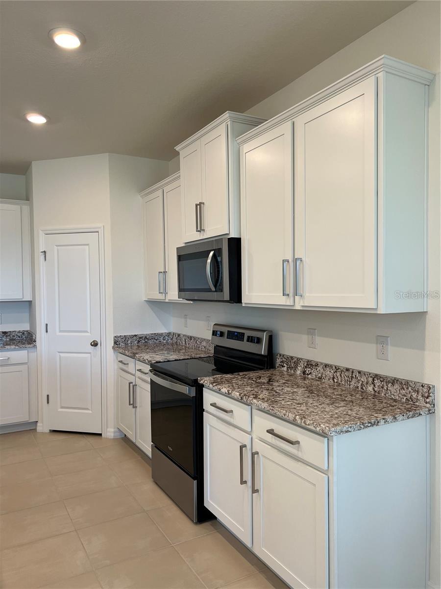 Image 27 of 60 For 10828 Charlotte Drive