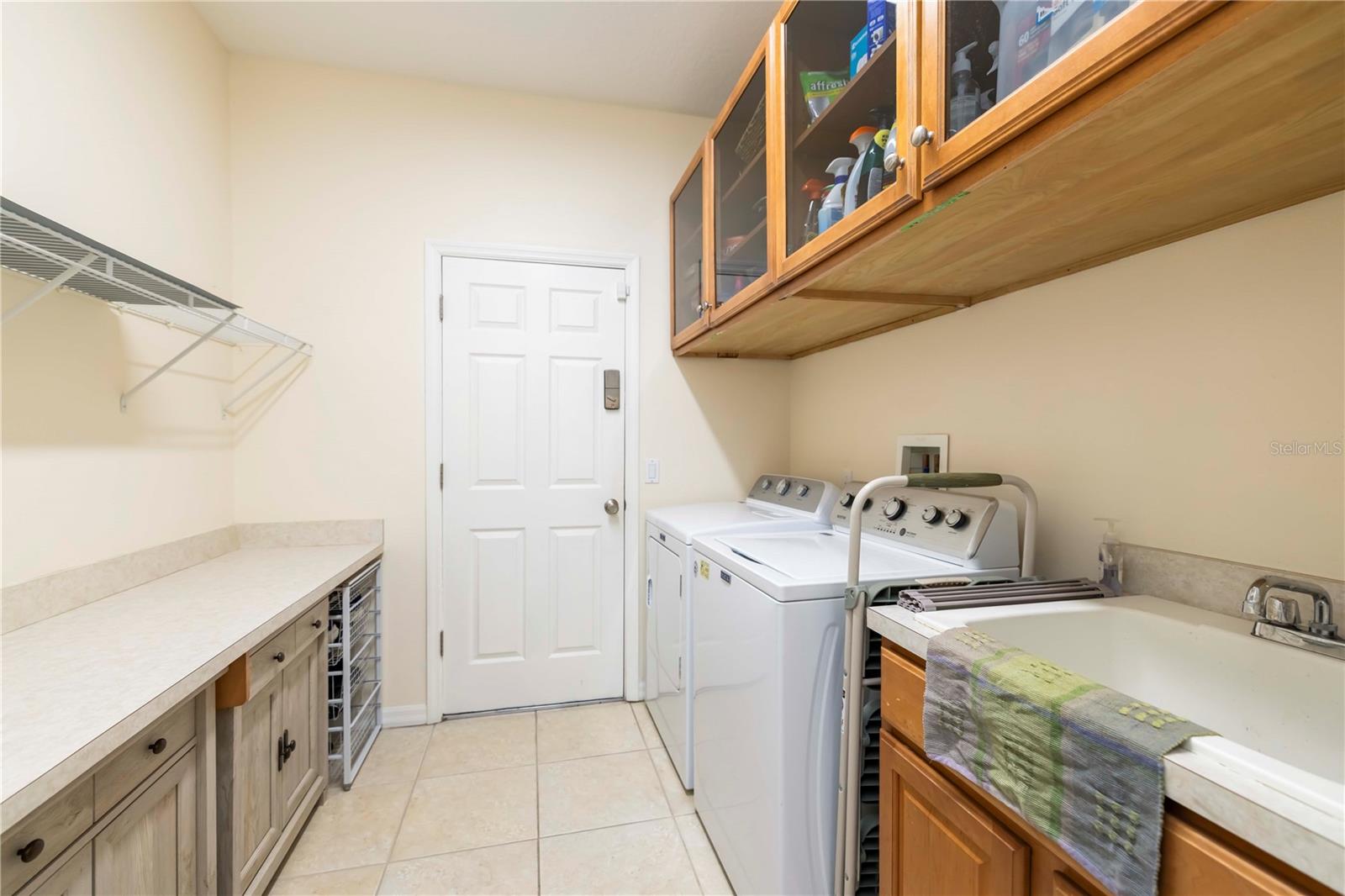 Image 27 of 84 For 7918 Edmonston Circle