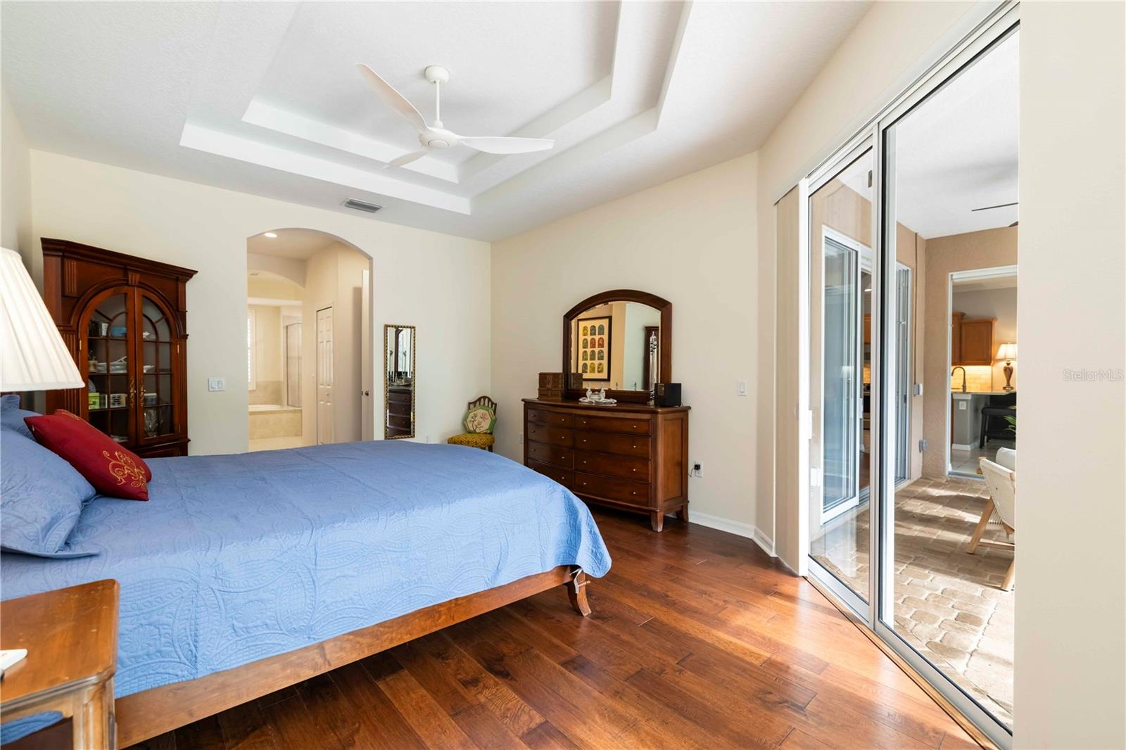 Image 37 of 84 For 7918 Edmonston Circle