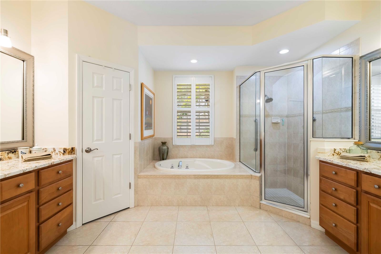 Image 38 of 84 For 7918 Edmonston Circle