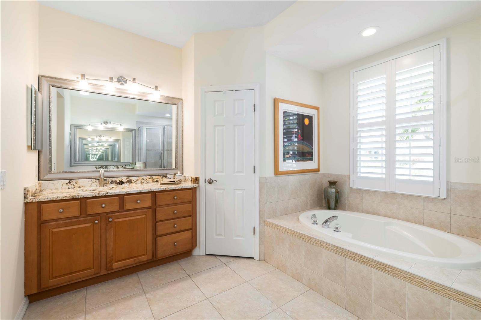 Image 40 of 84 For 7918 Edmonston Circle