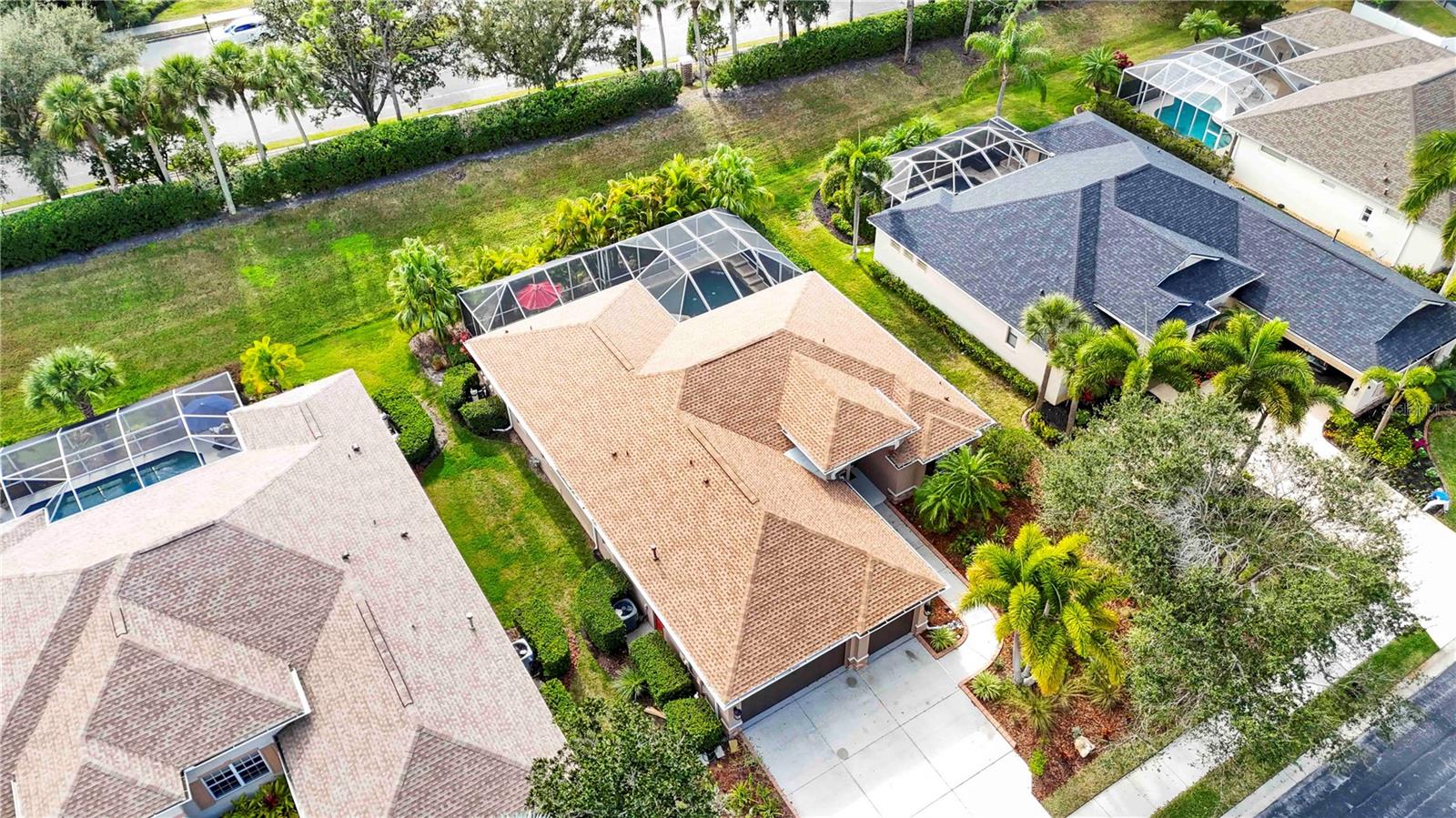 Image 55 of 84 For 7918 Edmonston Circle