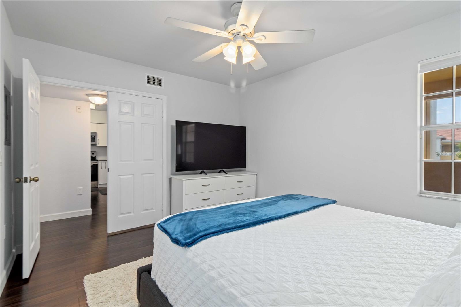 Image 16 of 33 For 1020 Villagio Circle 202