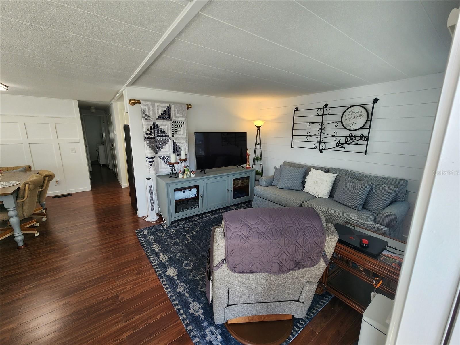 Image 10 of 27 For 2204 17th Street Court W