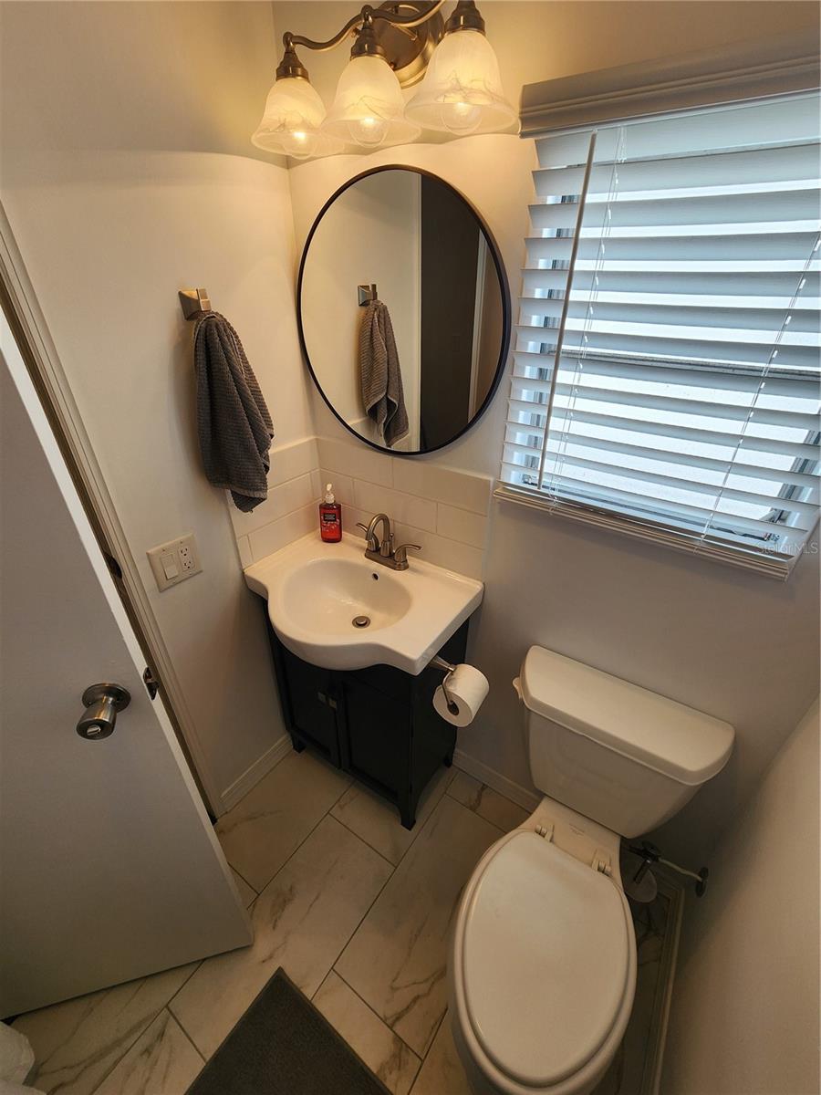 Image 21 of 27 For 2204 17th Street Court W