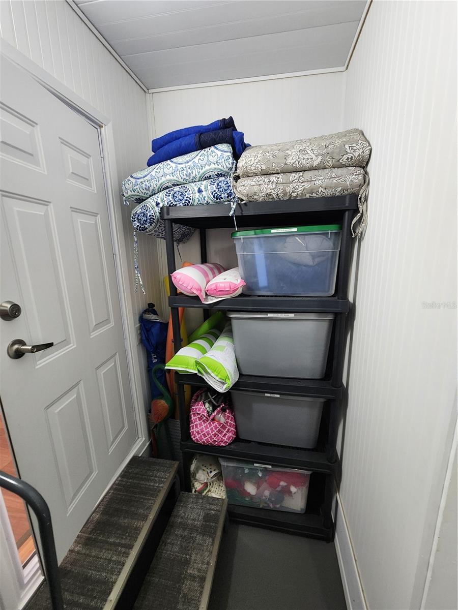 Image 22 of 27 For 2204 17th Street Court W