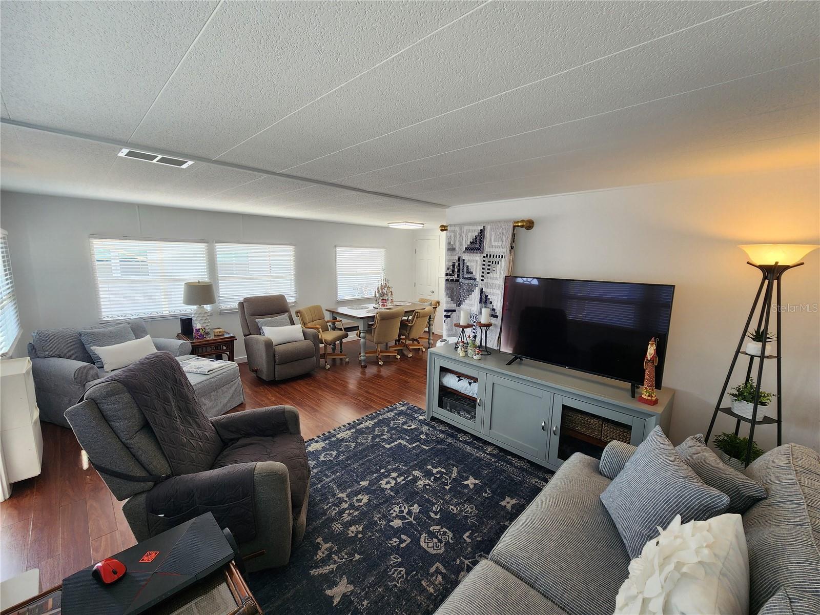 Image 7 of 27 For 2204 17th Street Court W