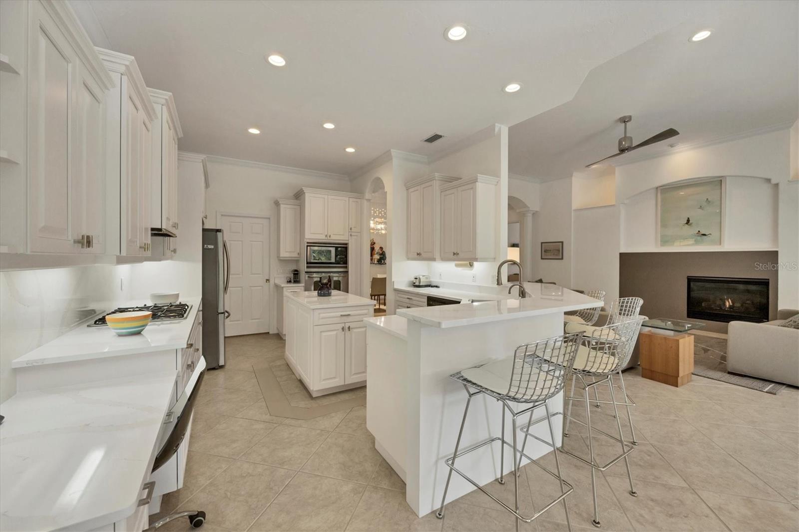 Image 11 of 76 For 8404 Abingdon Court