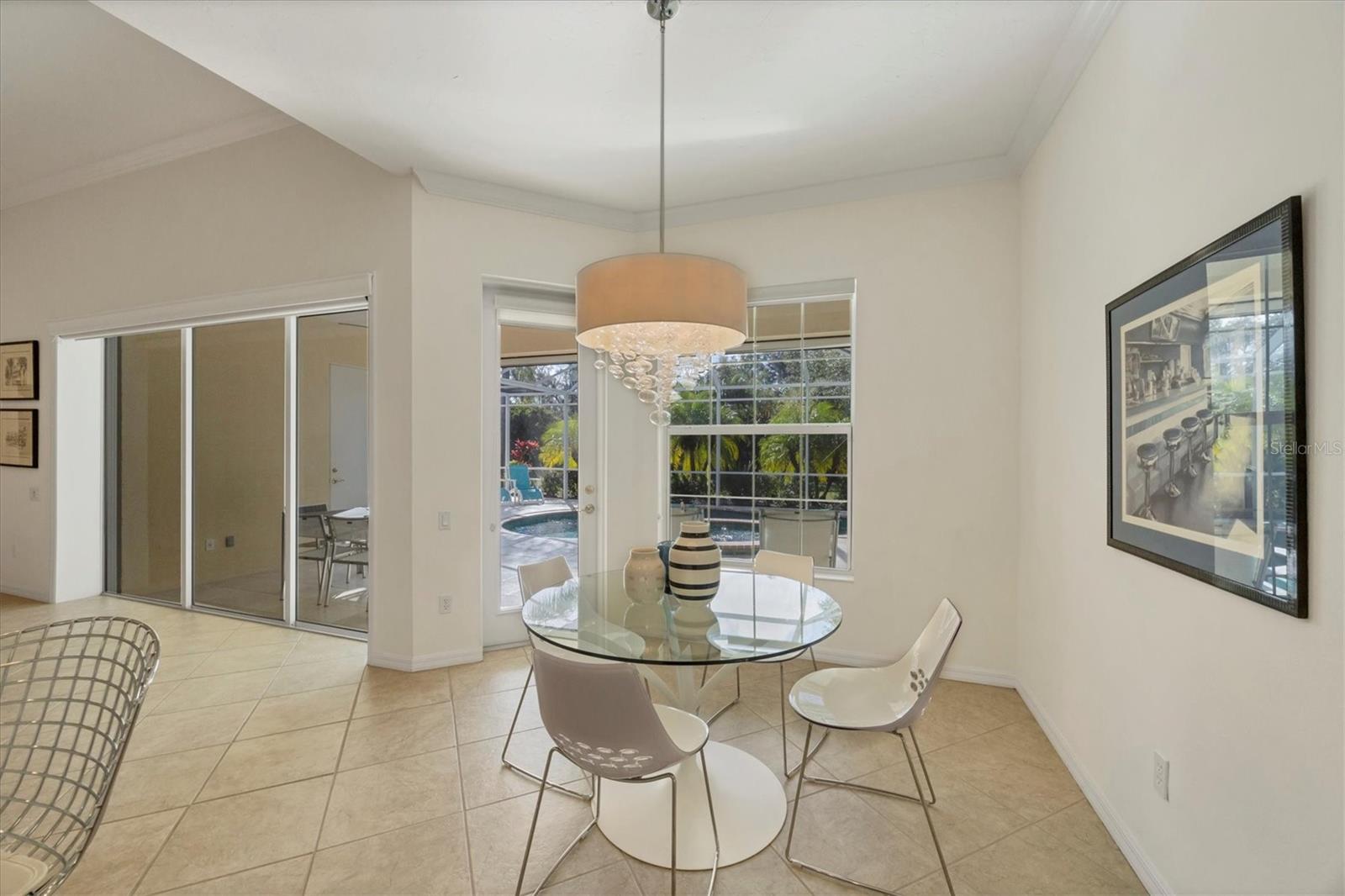 Image 14 of 76 For 8404 Abingdon Court