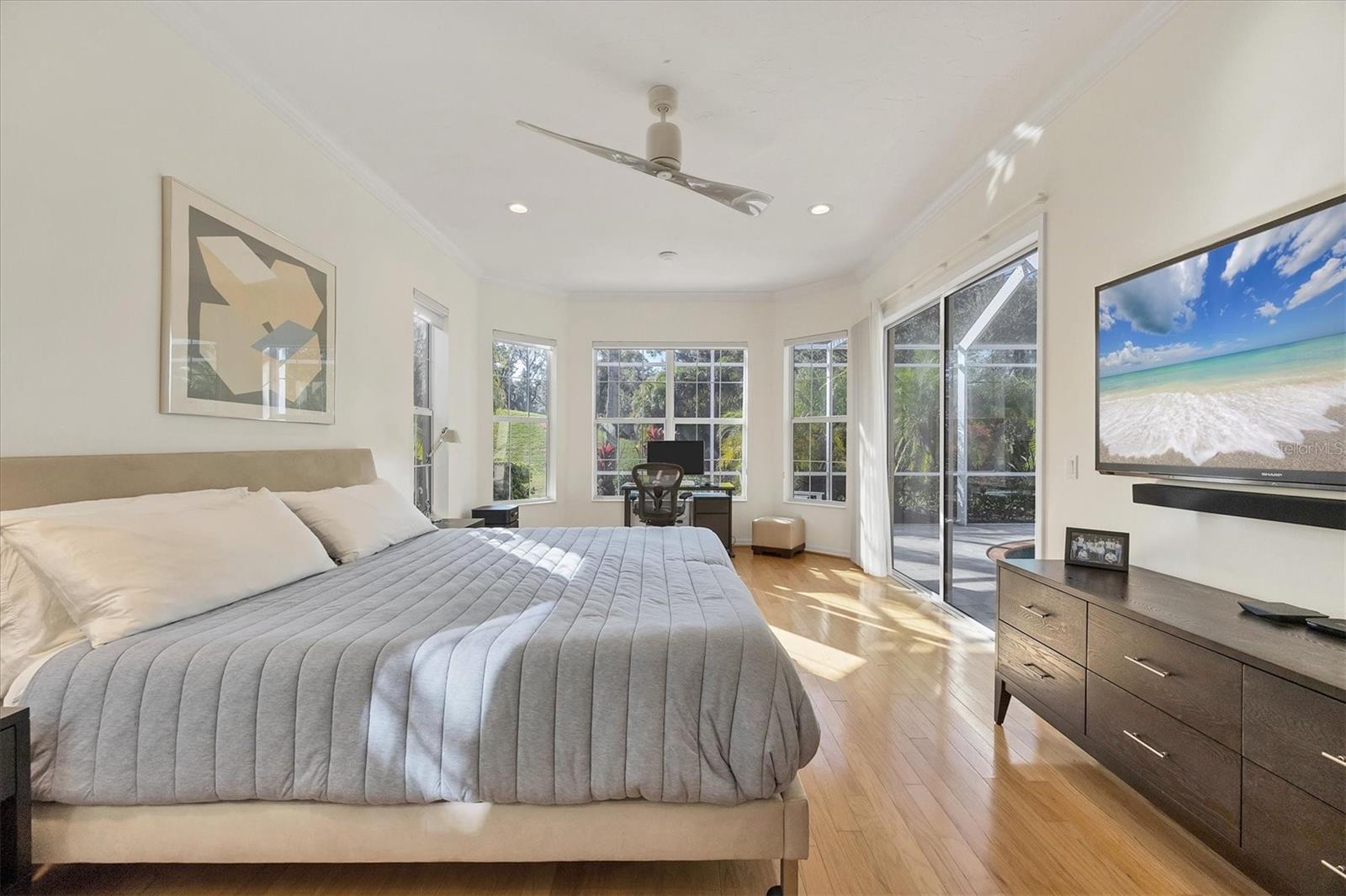 Image 15 of 76 For 8404 Abingdon Court