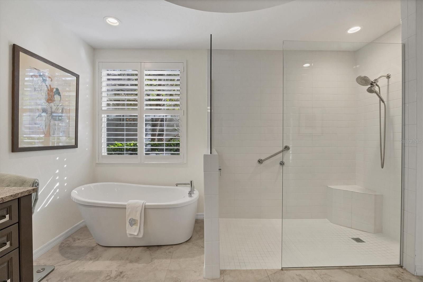 Image 17 of 76 For 8404 Abingdon Court