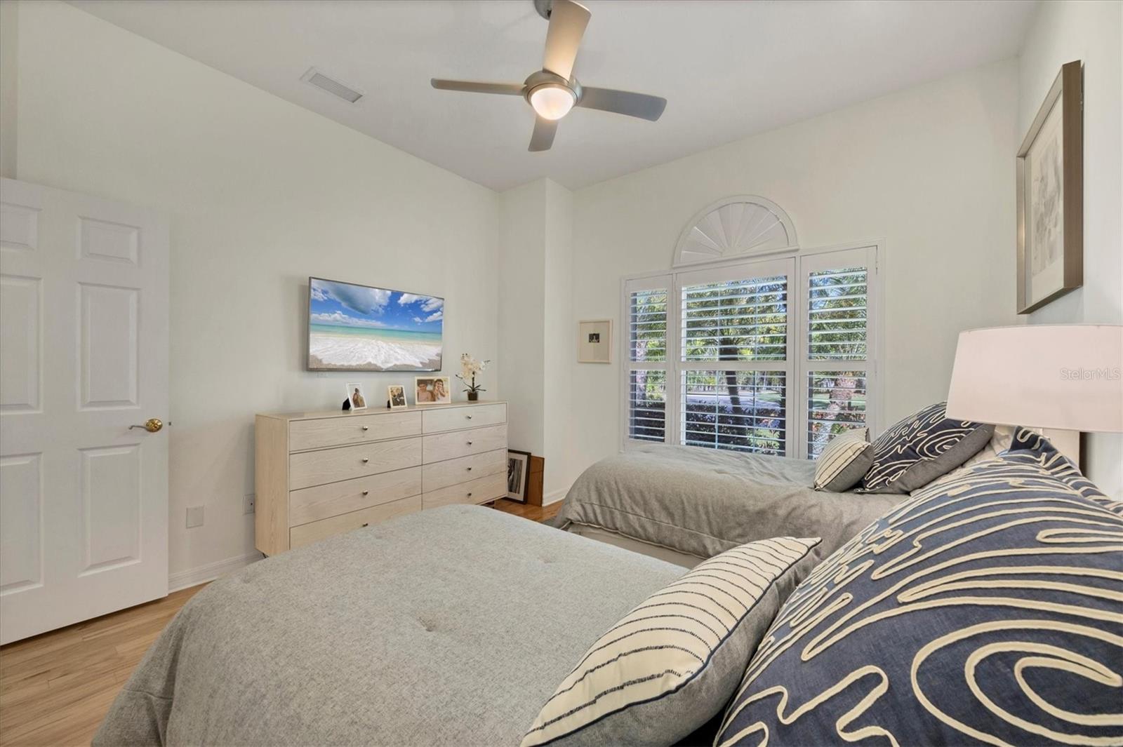 Image 20 of 76 For 8404 Abingdon Court