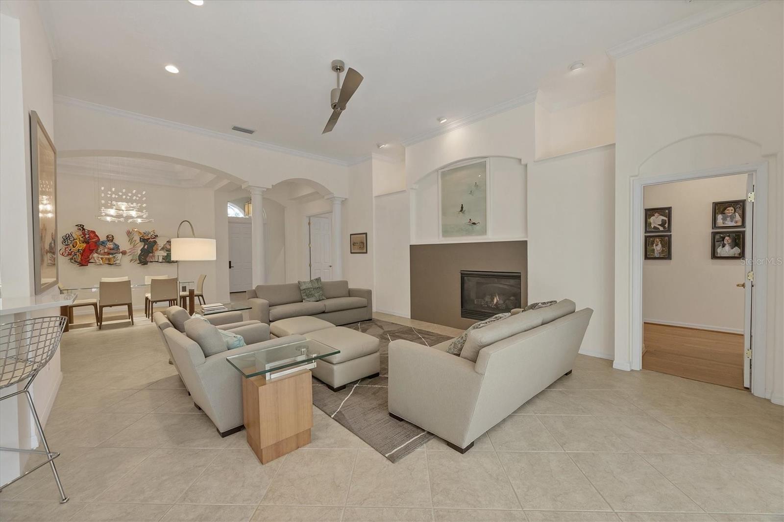 Image 7 of 76 For 8404 Abingdon Court