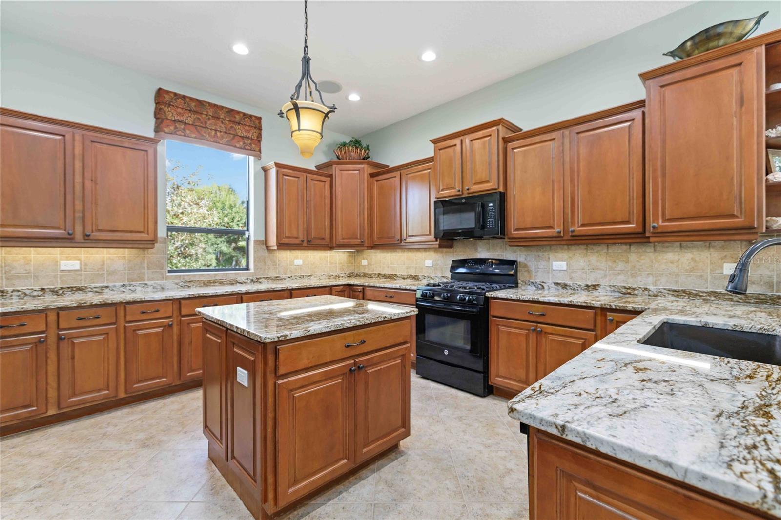 Image 19 of 70 For 13018 Magpie Place